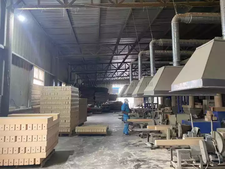 linha de produção de blocos de paletes de madeira