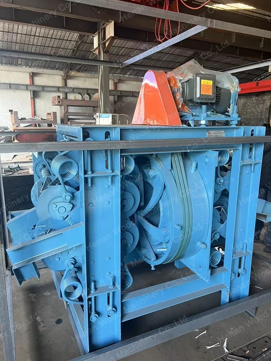 Máquina descortezadora de troncos terminada en la fábrica de Shuliy