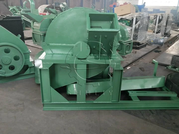 Industrial wood shredder
