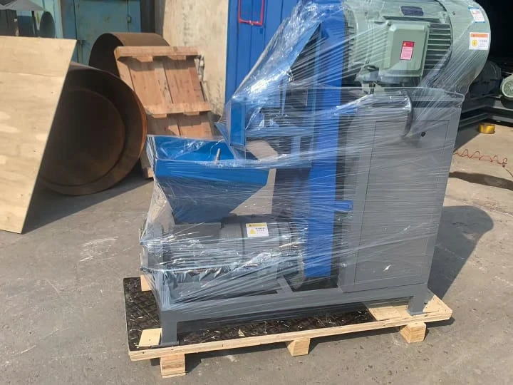 Sawdust Briquette Making Machine 13 Biomass briquette extruder machine