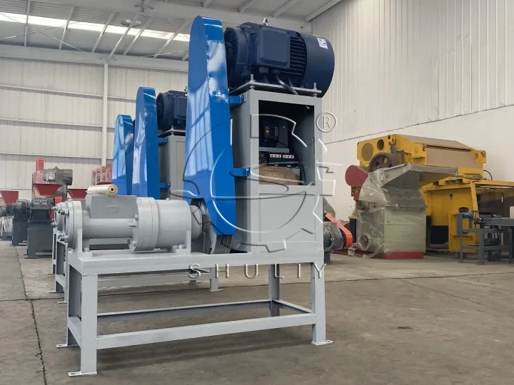 Biomass briquette machine