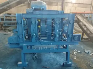 Holz-Entborkungsmaschine