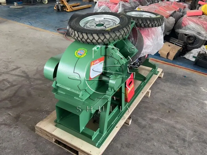 Wood crusher machine