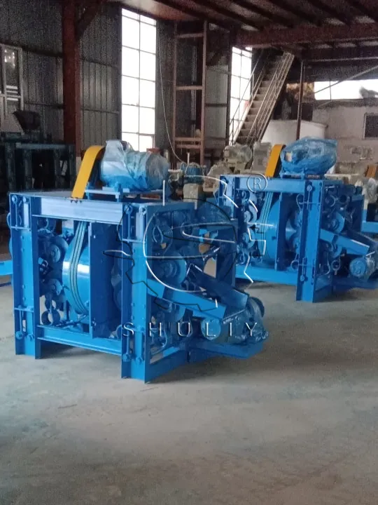 Sl-370 Wood Log Peeling Machine Exported To Italy 1 Wood log peeling machine